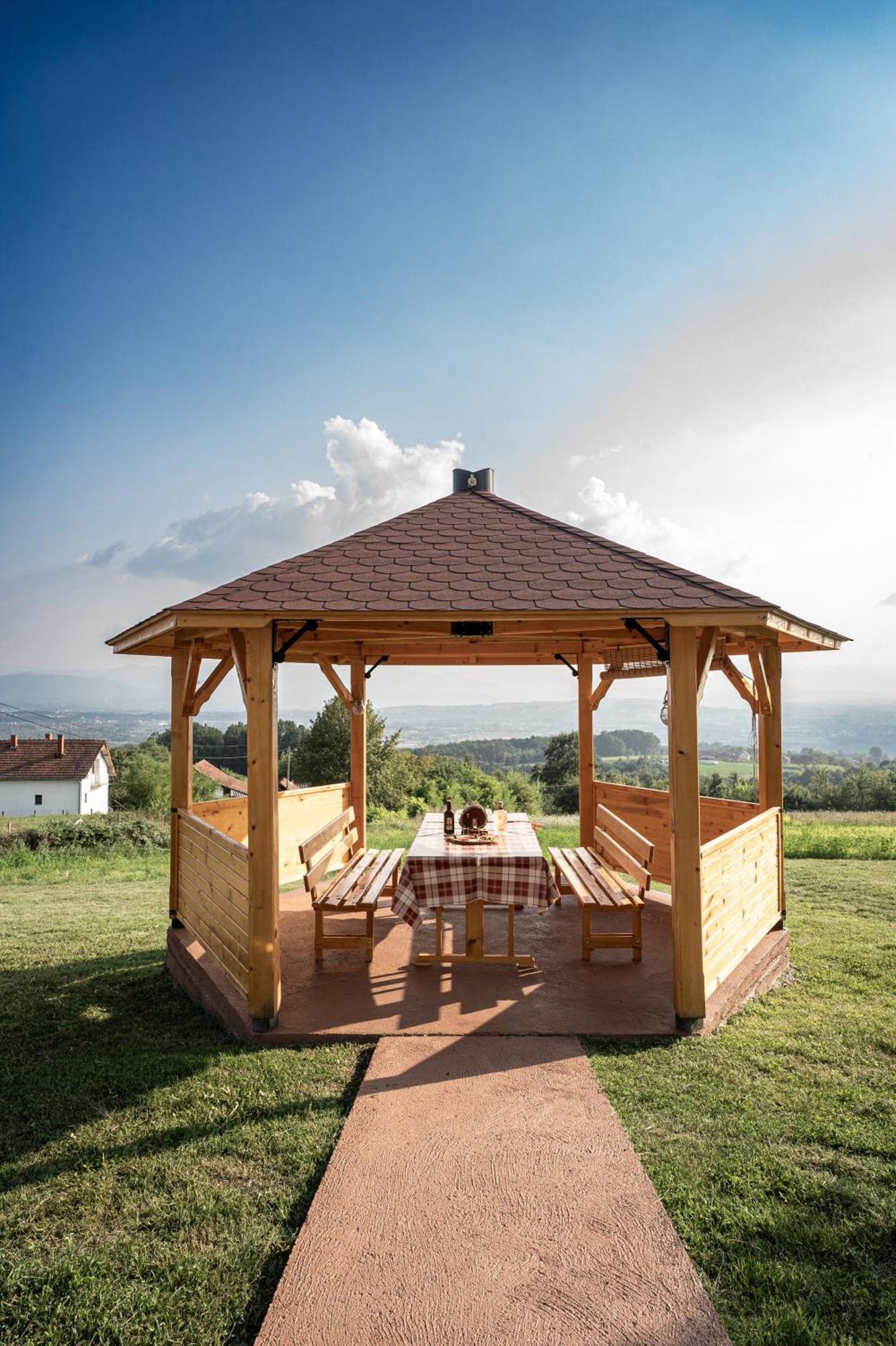 Villa Zlatni Prag - Kraljevo Esterno foto